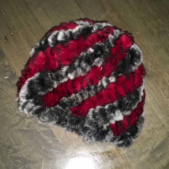 BLACK GRAY RED REX RABBIT BEANNIE - Picture 2 of 2